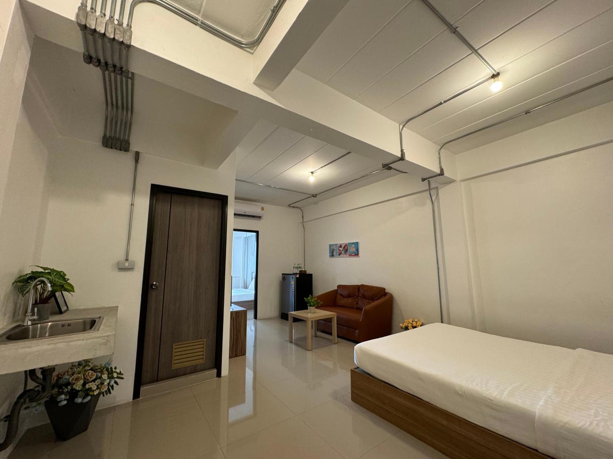 Luka House Hotell Ban Lam Luk Ka Exteriör bild
